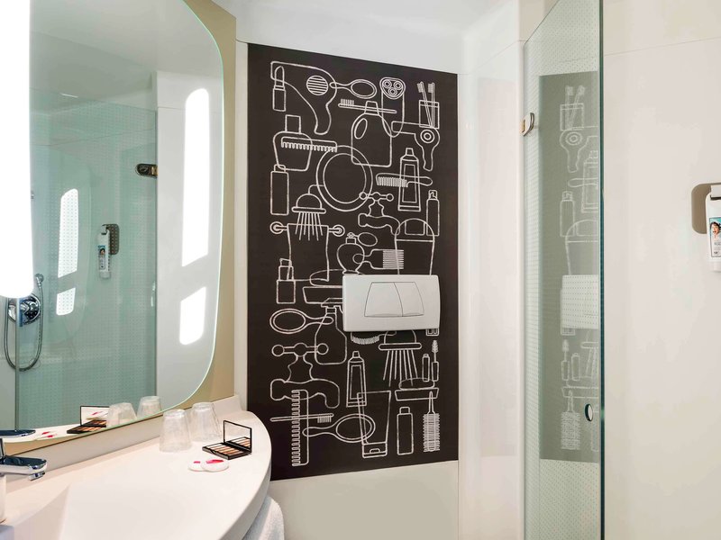 ibis paris saint denis stade sud