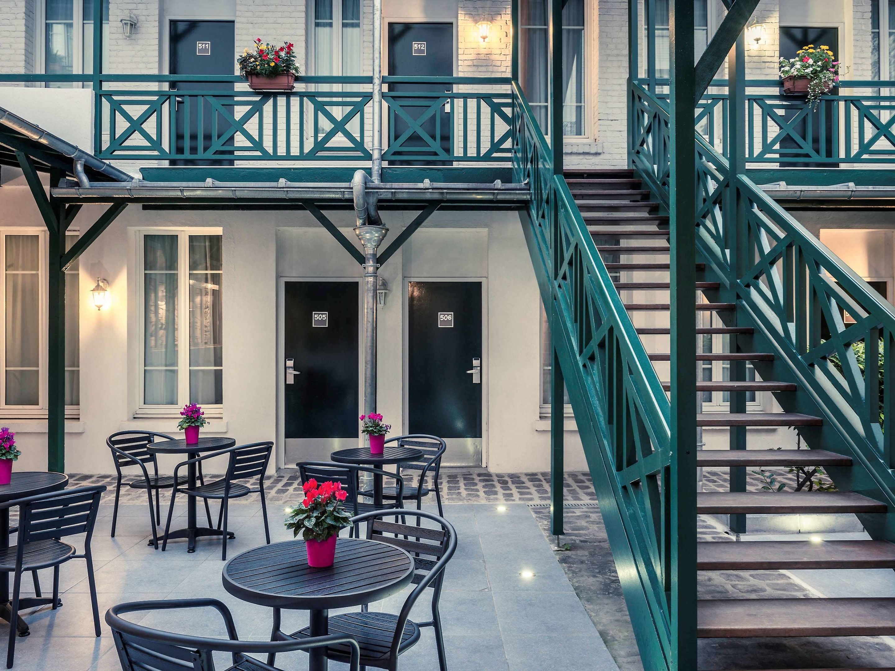 hotel ibis paris levallois perret adults only