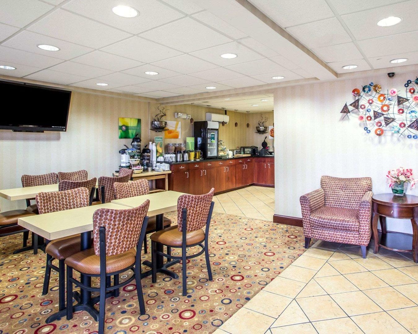 hibiscus inn and suites