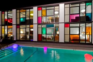 the verb hotel