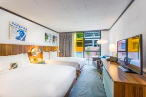 the verb hotel