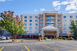 Quality Inn Boston - Revere,Near Square One Mall,3 star