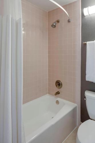 courtyard by marriott boston logan airport