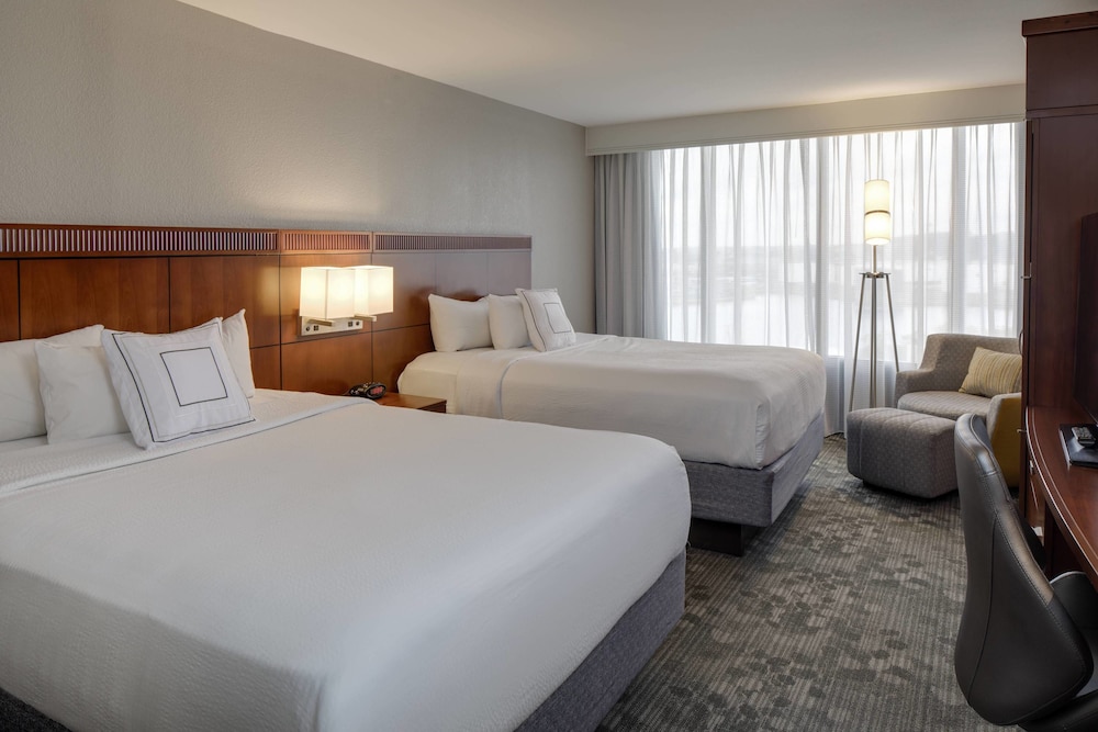 courtyard by marriott boston logan airport