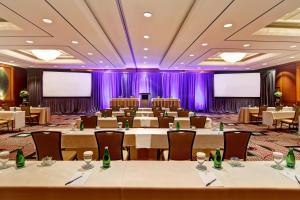 Doubletree By Hilton Hotel Toronto Downtown,Markham>>Downtown Toronto,4 star