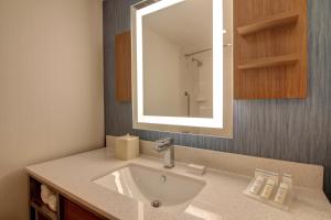 Hilton Garden Inn Toronto - Mississauga,Burlington>>Brampton,4 star