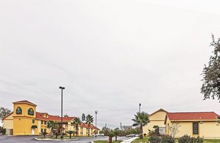 La Quinta Inn By Wyndham San Antonio Brooks City Base,Harlandale>>Bexar County,3 star