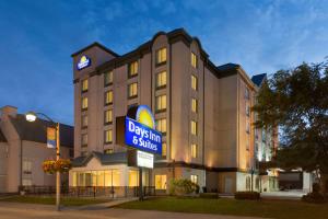 Days Inn Suites By Wyndham By The Falls,Ontario>>Niagara Falls,2 star
