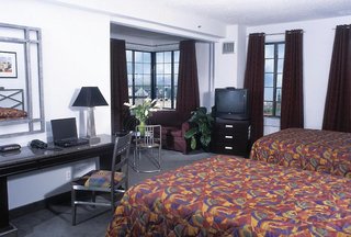 lyle hotel