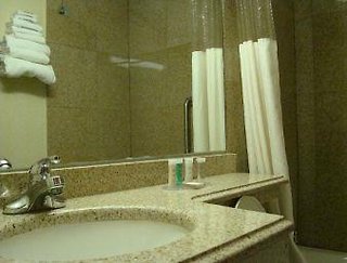 quality inn jfk airport rockaway blvd