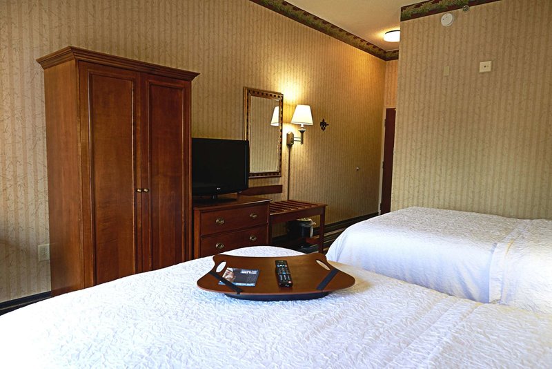 hampton inn and suites scottsburg