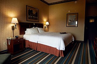 hampton inn and suites scottsburg