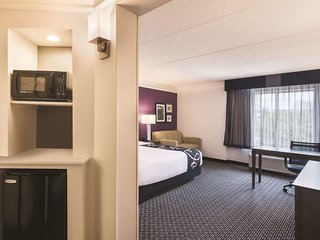 La Quinta Inn & Suites By Wyndham Atlanta Perimeter Medical,Atlanta>>Alpharetta,3 star