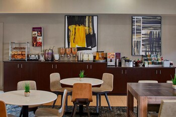 residence inn by marriott atlanta airport north virginia ave