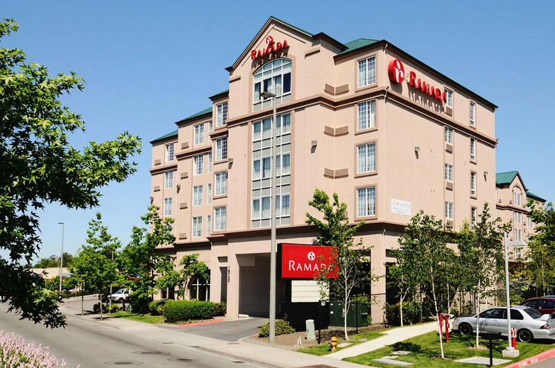 Ramada By Wyndham Seatac Airport