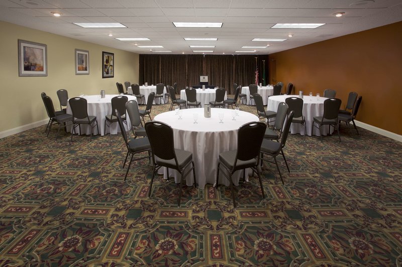 red lion hotel seattle airport