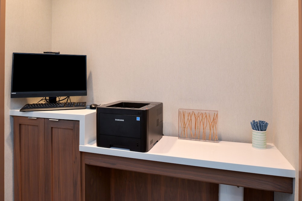fairfield inn and suites by marriott arlington six flags