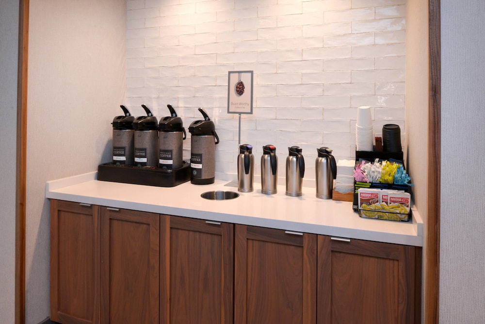 fairfield inn and suites by marriott arlington six flags