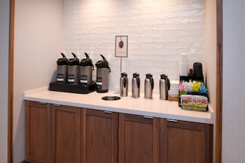 fairfield inn and suites by marriott arlington six flags