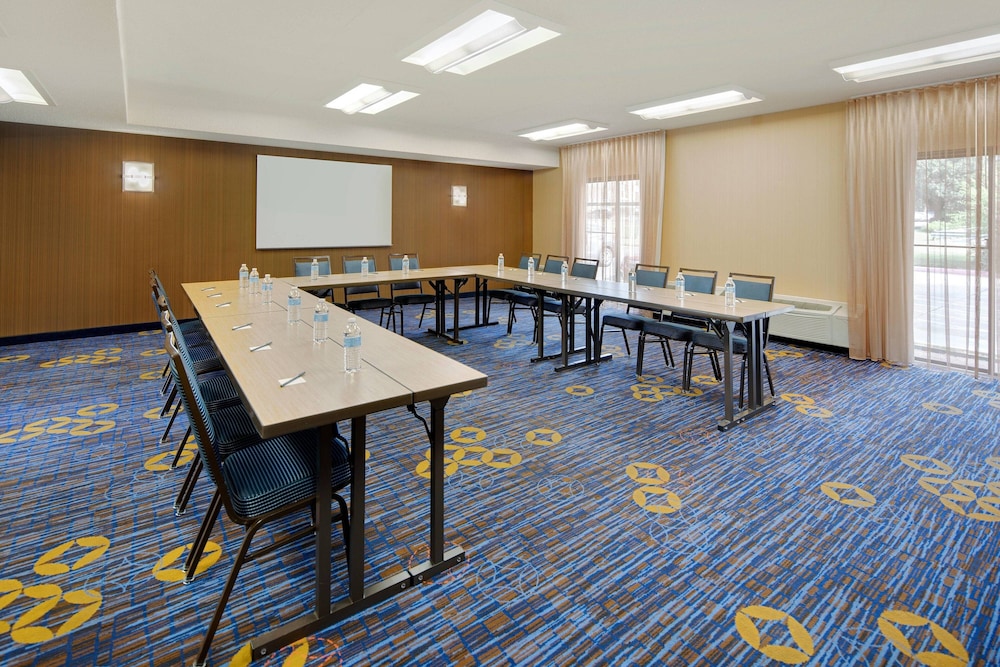 courtyard by marriott addison midway