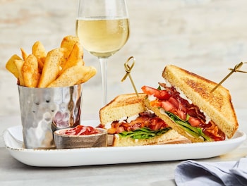 courtyard by marriott addison midway