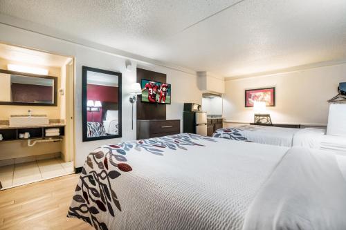 red roof inn north dallas park central