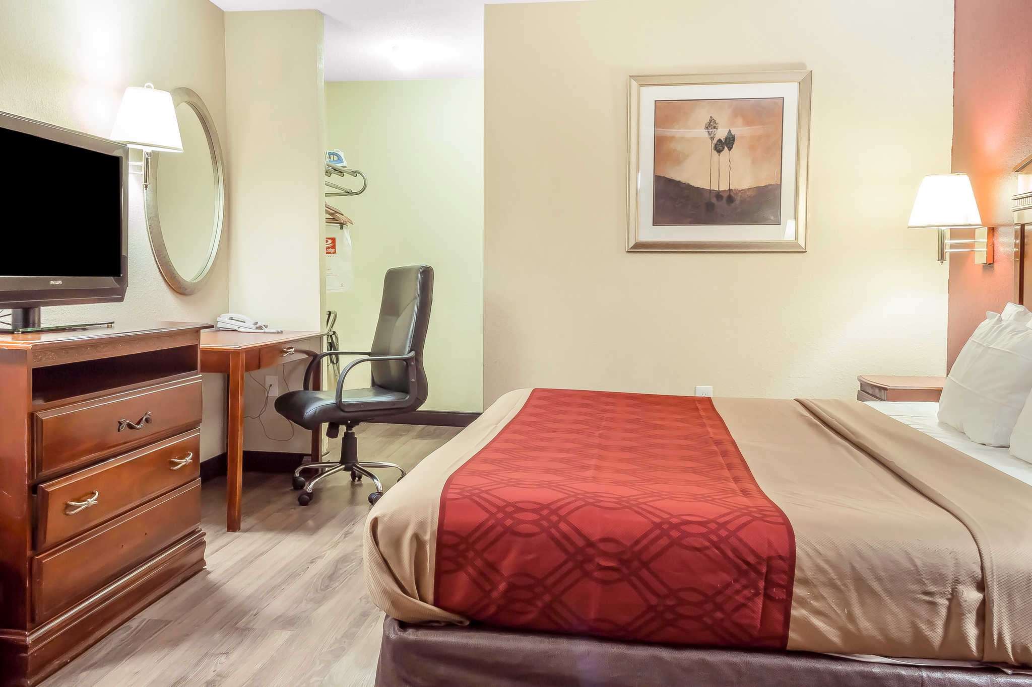 red carpet inn philadelphia airport