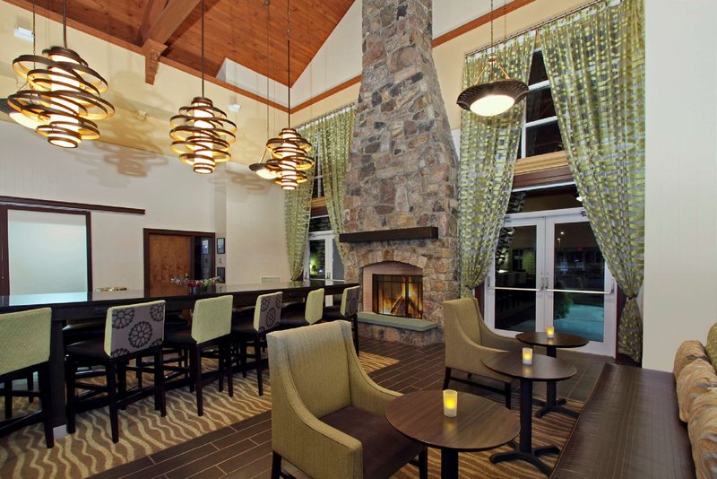 hampton inn and suites newtown