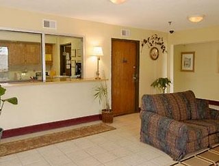 Super 8 By Wyndham Nashville/ Dntn/ Opryland Area,Nashville>>Madison,2 star