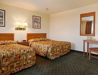 Super 8 By Wyndham Nashville/ Dntn/ Opryland Area,Nashville>>Madison,2 star