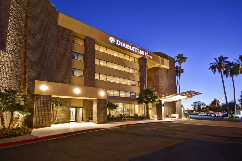 doubletree by hilton phoenix north