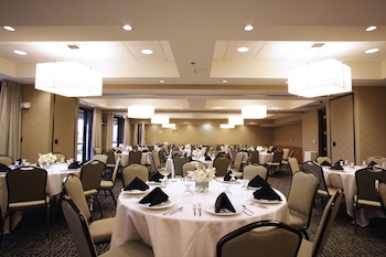 Holiday Inn Phoenix - Chandler By Ihg,Near Ocotillo Golf Resort,3 star