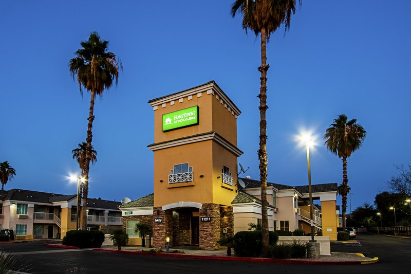 hometowne studios by red roof phoenix black canyon highway