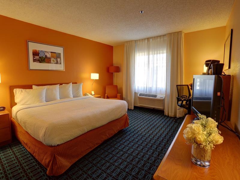 Holiday Inn Express & Suites Phoenix - Mesa West,Phoenix>>Mesa,3 star