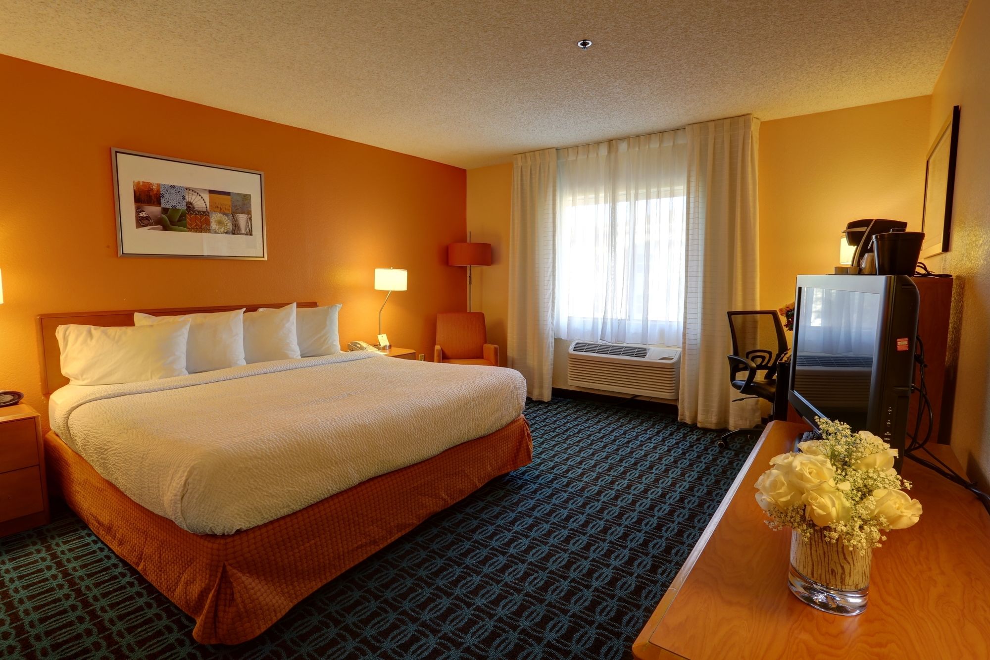 Holiday Inn Express & Suites Phoenix - Mesa West,Phoenix>>Mesa,3 star