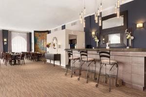 days inn and conference centre by wyndham montreal airport
