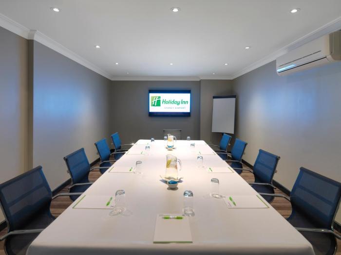 crowne plaza sydney airport by ihg