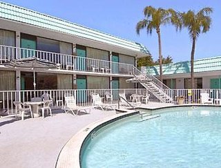 Days Inn By Wyndham St. Petersburg Central,St. Petersburg>>St. Pete Beach,2 star