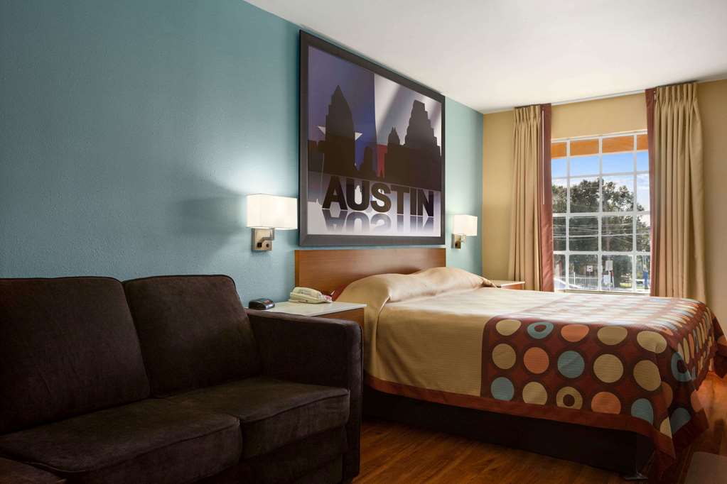 super 8 by wyndham austin downtown capitol area