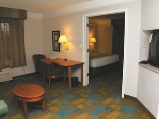 La Quinta Inn & Suites By Wyndham Austin Southwest,Texas>>Austin,3 star