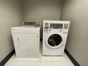 Atwell Suites Austin Airport By Ihg,Texas>>Austin,3 star