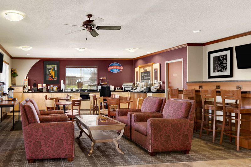 baymont by wyndham golden red rocks