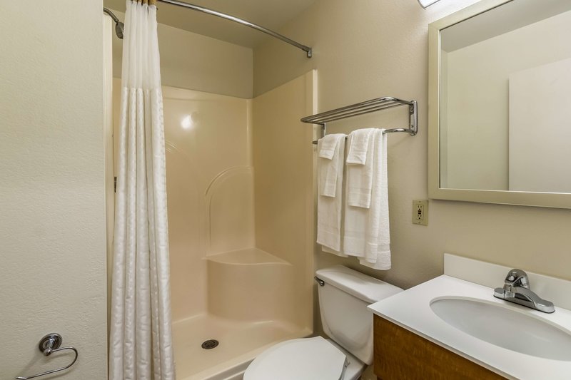 hometowne studios by red roof houston northwest