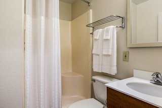 hometowne studios by red roof houston northwest