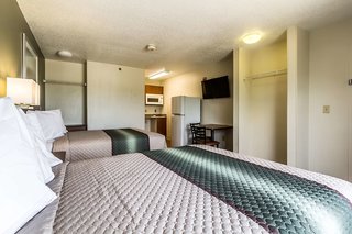 hometowne studios by red roof houston northwest