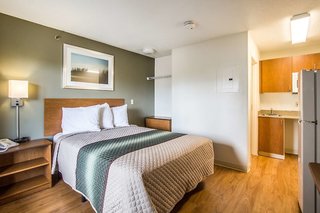 hometowne studios by red roof houston northwest