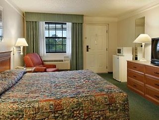 Red Roof Inn Houston North - Fm 1960 & I-45,In The Suburbs,2 star