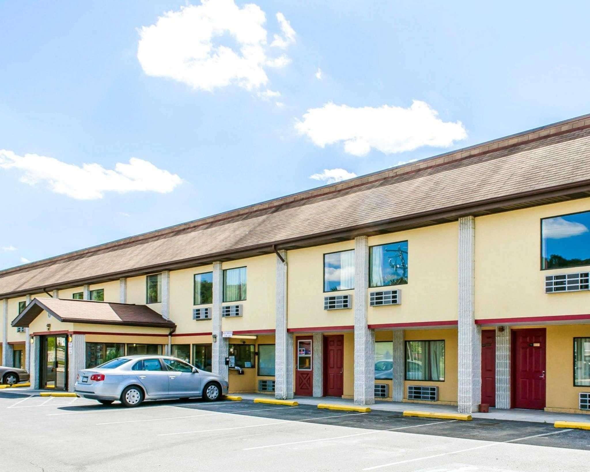 baymont by wyndham pine grove i 81