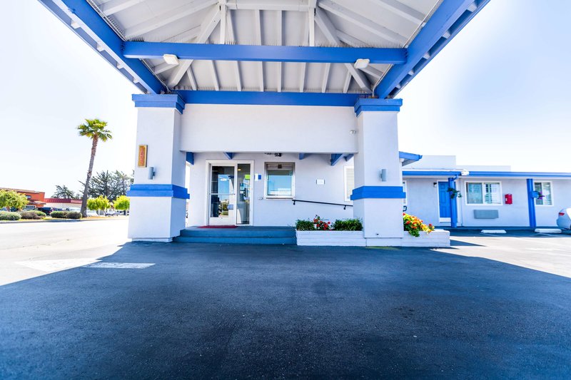 surestay hotel by best western seaside monterey