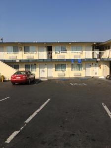 economy inn monterey